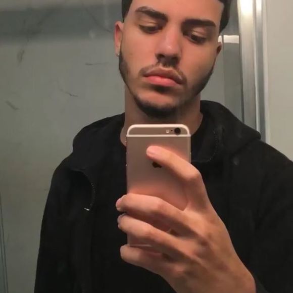 Meet your Posher, Alex - Picture 1 of 1